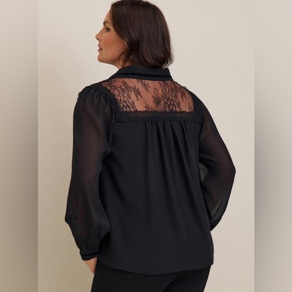 Torrid Black Lace and Velvet Top - Size 30 (6) - Picture 2 of 5